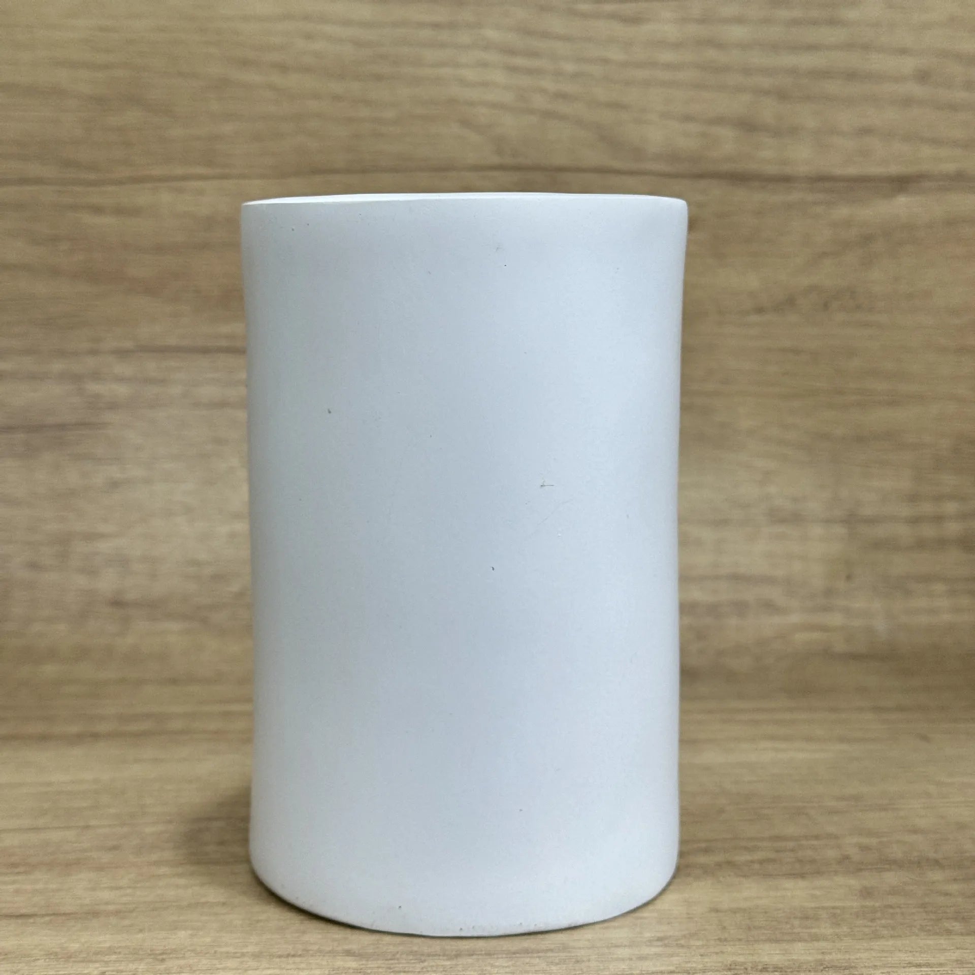American style decorative resin tissue box with creative crafts design measuring 8.5 by 14.6 cm