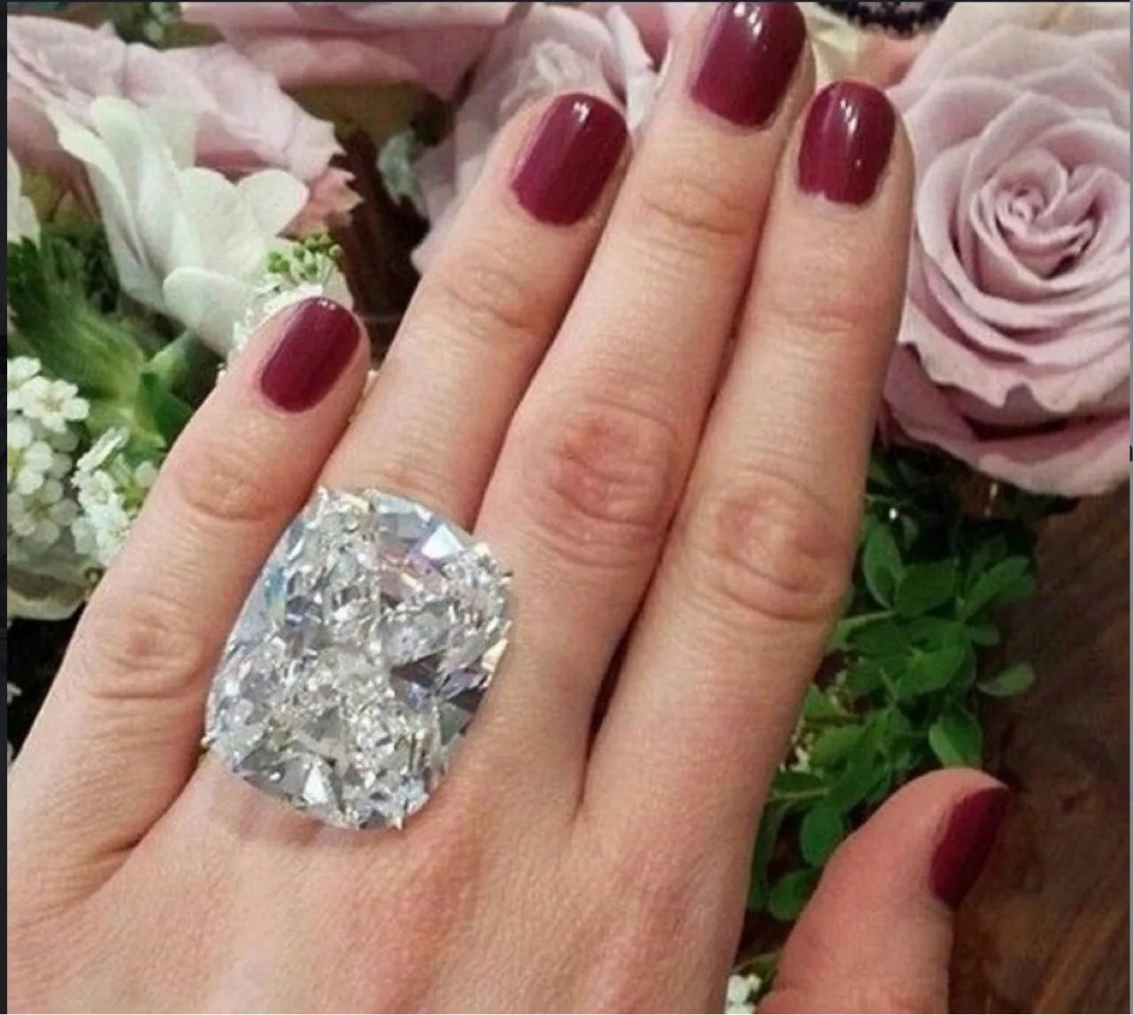 Women's simple inlaid white square diamond geometric ring with electroplated white gold colour finish