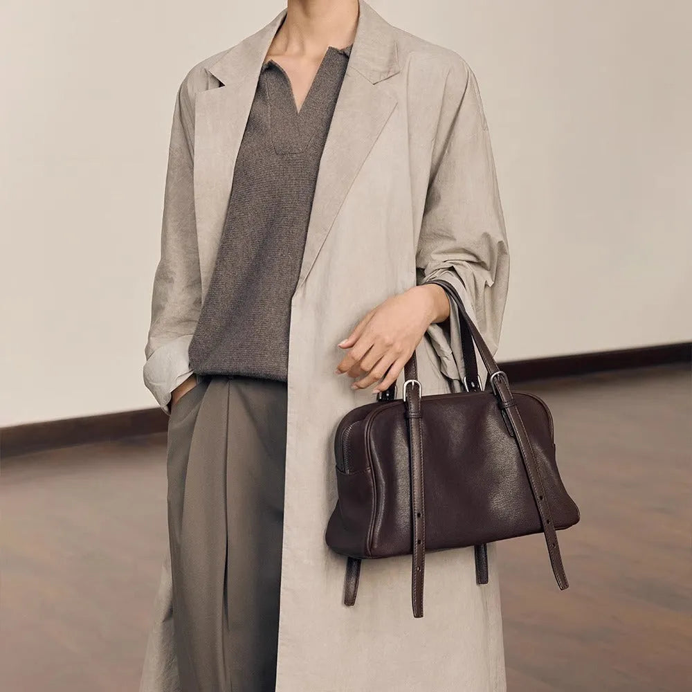Women's retro genuine leather shoulder bag in horizontal square design with double joint straps