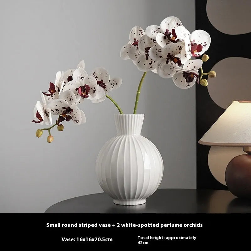 White striped ceramic vase with American country design for table decoration