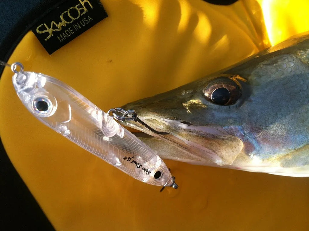 Transparent 9.5cm long ABS plastic blank lure body with a 7mm eye hole for DIY fishing bait creation.