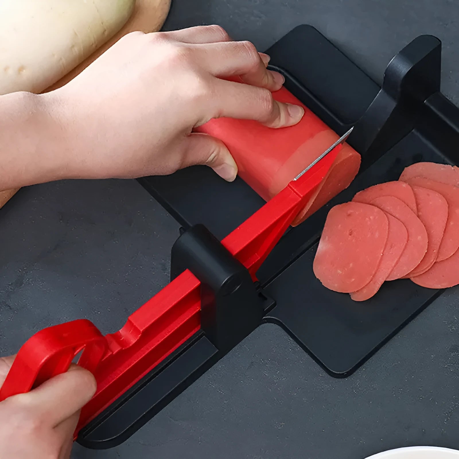 Green or red vegetable cutting machine with stainless steel blades for carrots and potatoes