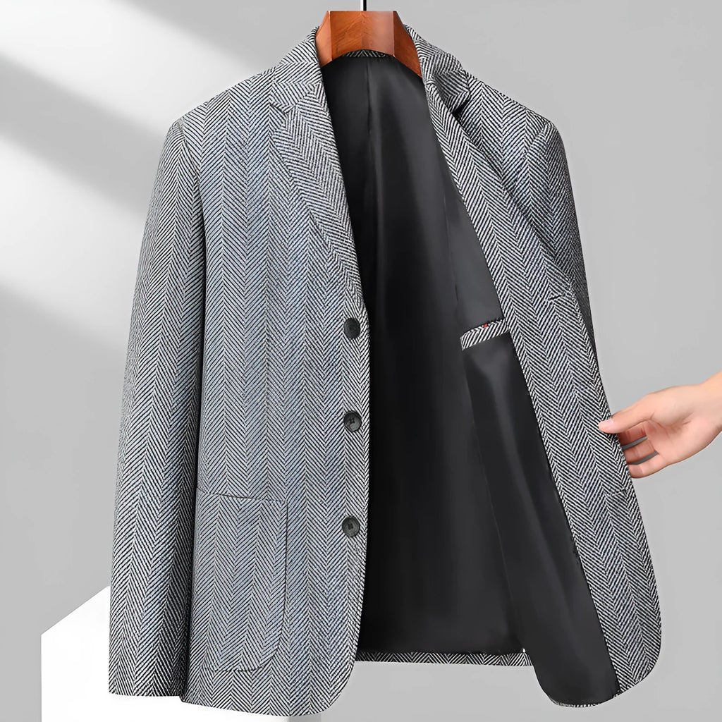 Men's loose fit casual coat in black, shown front-on, suitable for spring and autumn leisure wear.