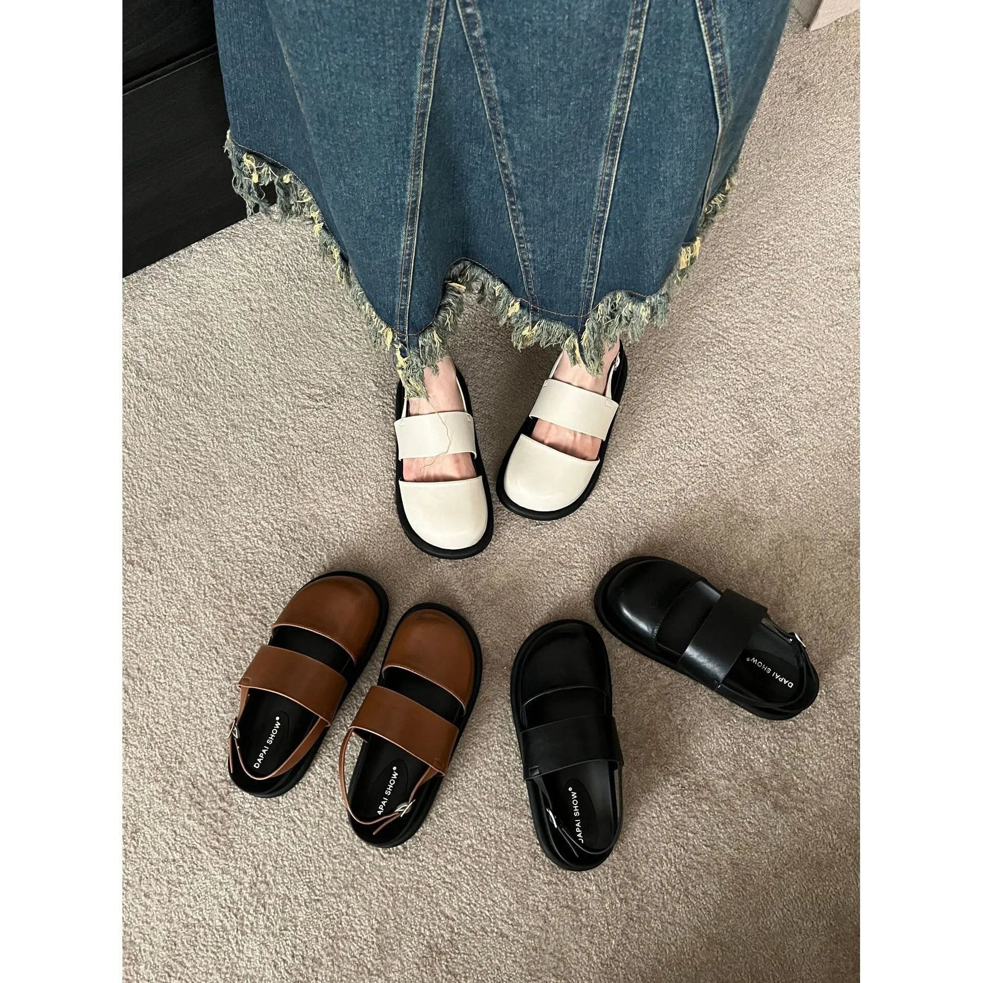 Retro raise the bottom closed toe sandals with ankle-strap buckle in apricot colour