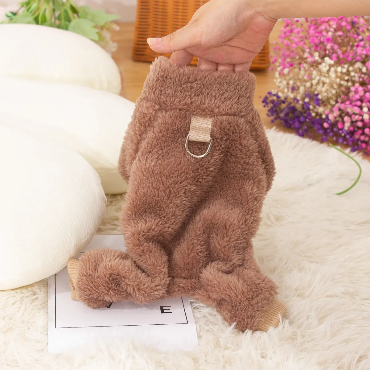 Four-legged dog clothes with double-sided plush fabric and high collar in khaki colour with towing ring attachment