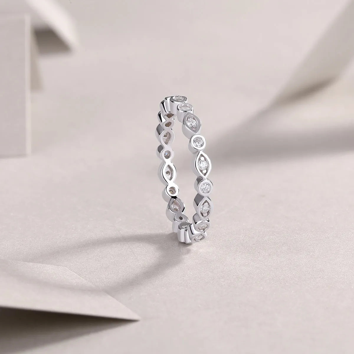 Starry Sky moissanite wedding ring set in S925 silver with platinum plating, gift box packaging, size 7