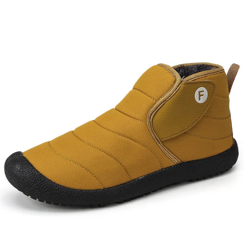 Cotton snow boots with rubber soles and plush lining in various colours