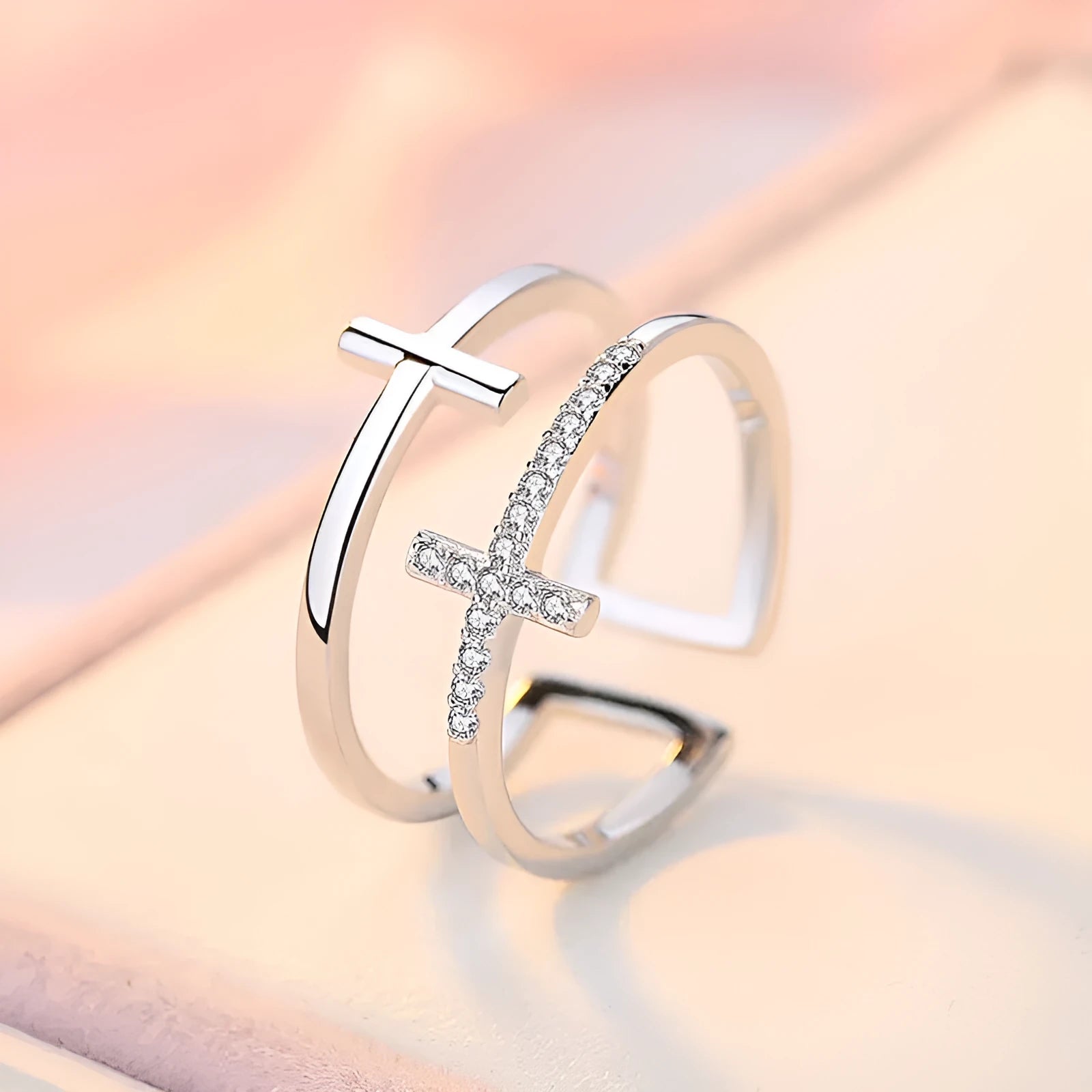 Women's adjustable copper open ring with geometric design and zircon centrepiece