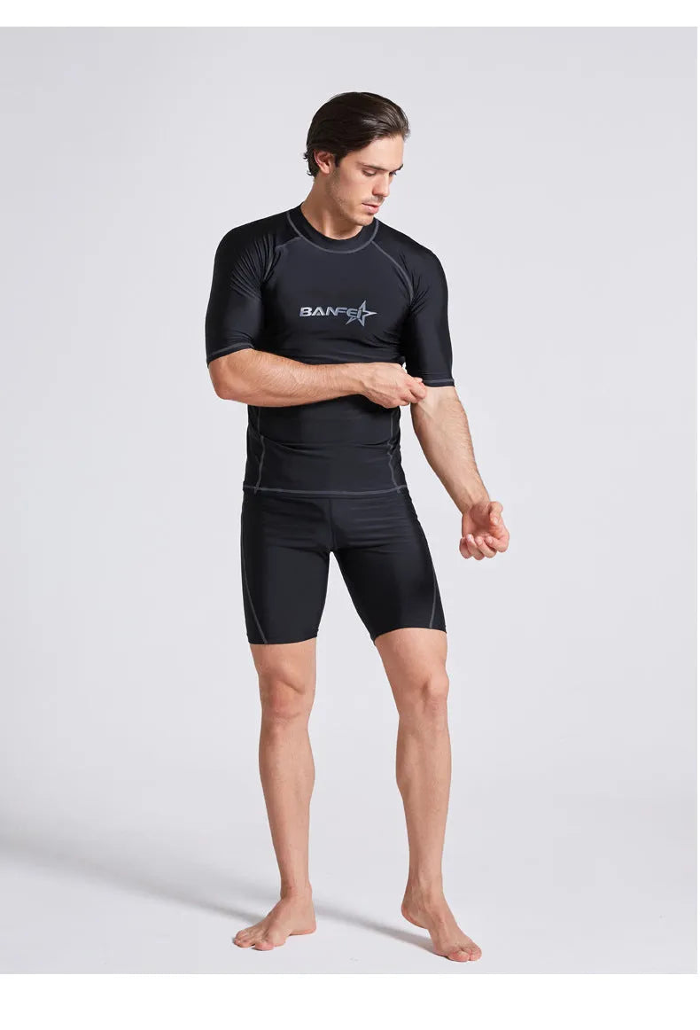 Men's quick-drying half sleeve swimsuit set in nylon fabric for water activities