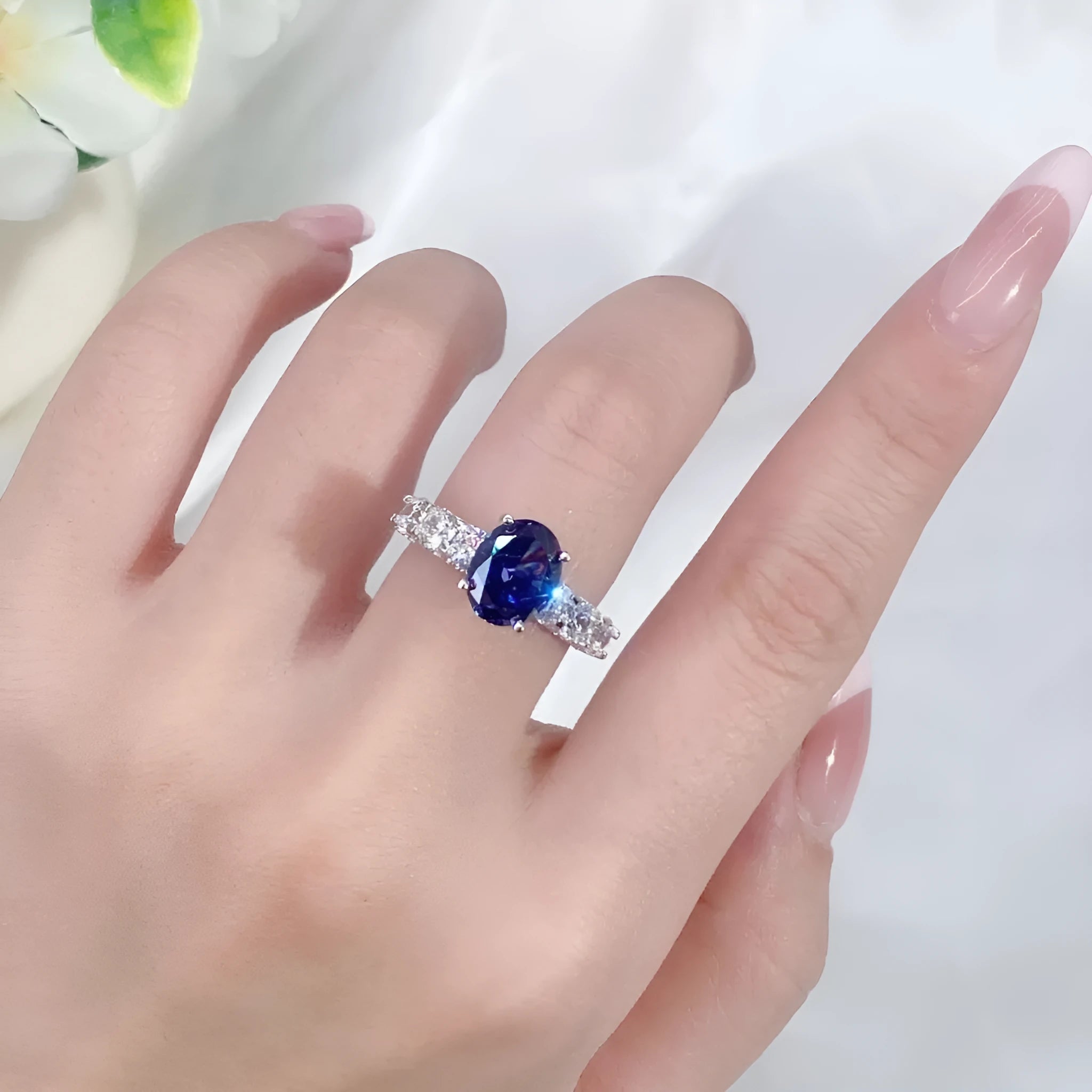 Heart-shaped 925 sterling silver ring with a colour zircon stone in a diamond ice flower cut.