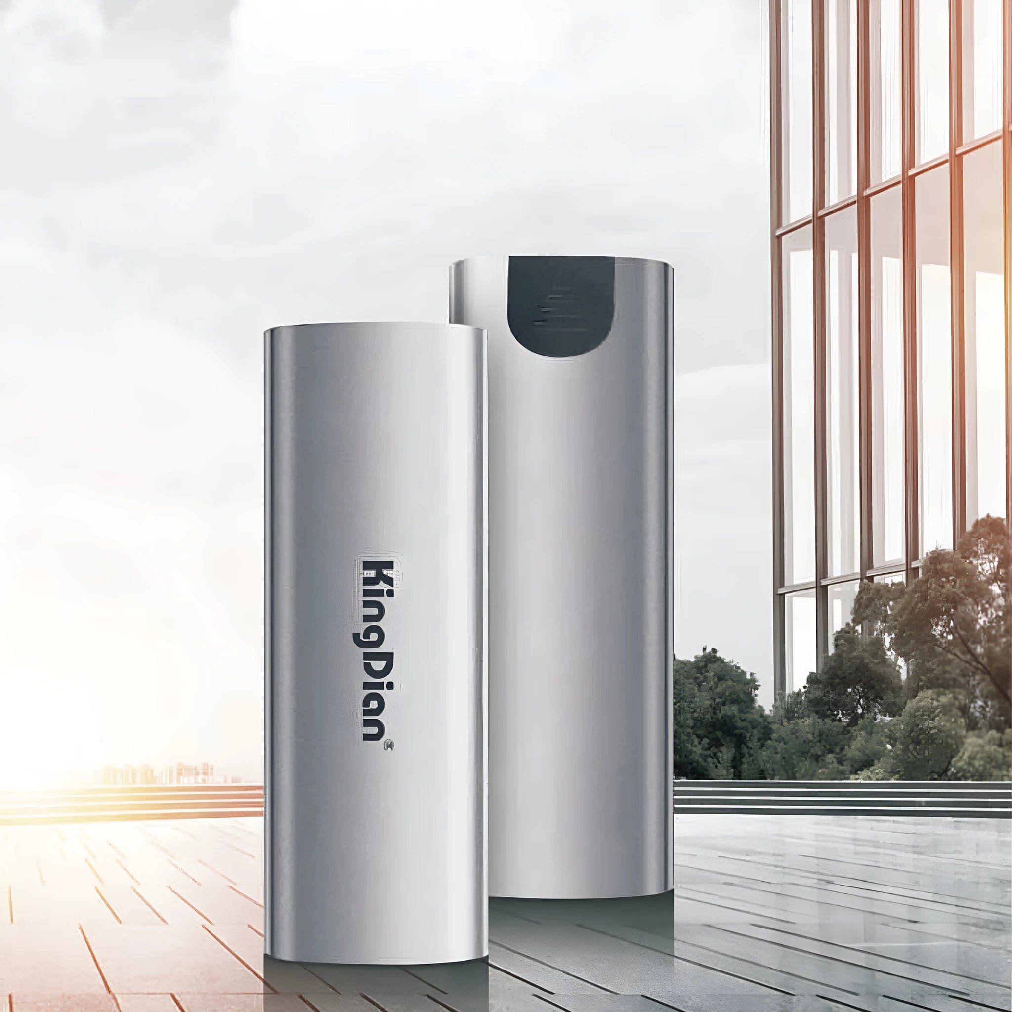 Grey aluminium mobile SSD with USB3.0 interface for direct Android phone connection