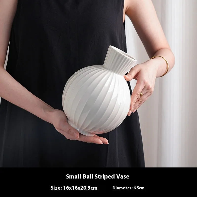 White striped ceramic vase with American country design for table decoration