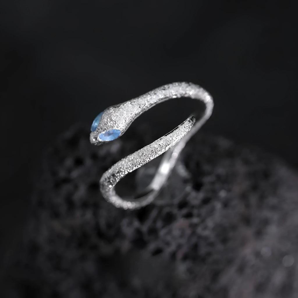 Silver snake ring with adjustable opening in platinum colour, women's animal zodiac jewellery