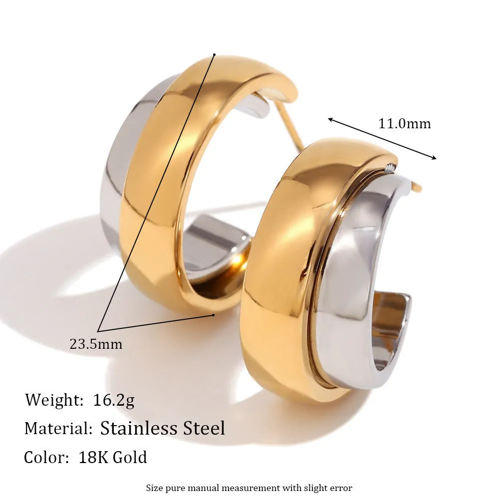 Women's gold electroplated geometric jewellery set with earrings, bracelet and necklace on stainless steel