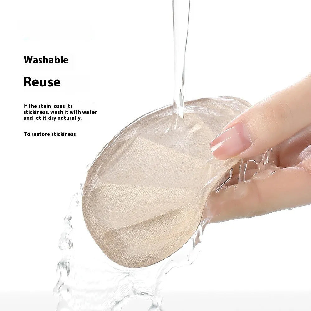 Camel-coloured anti-blister heel cushion pads with suede surface measuring 9.3x6 cm