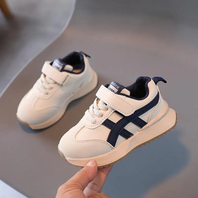 Children's white casual sneakers with synthetic leather upper and Velcro fastening