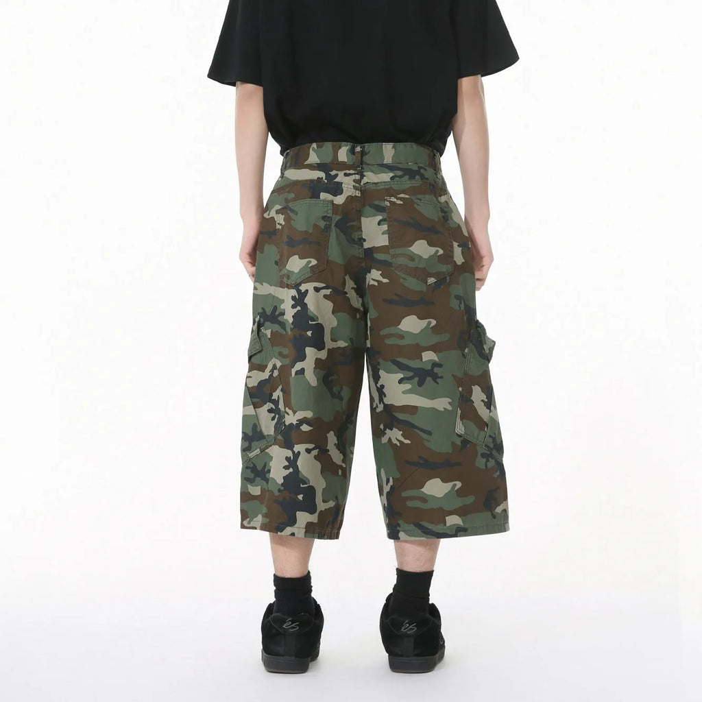 Men's cotton camouflage wide leg jeans with American side stitching and large pockets