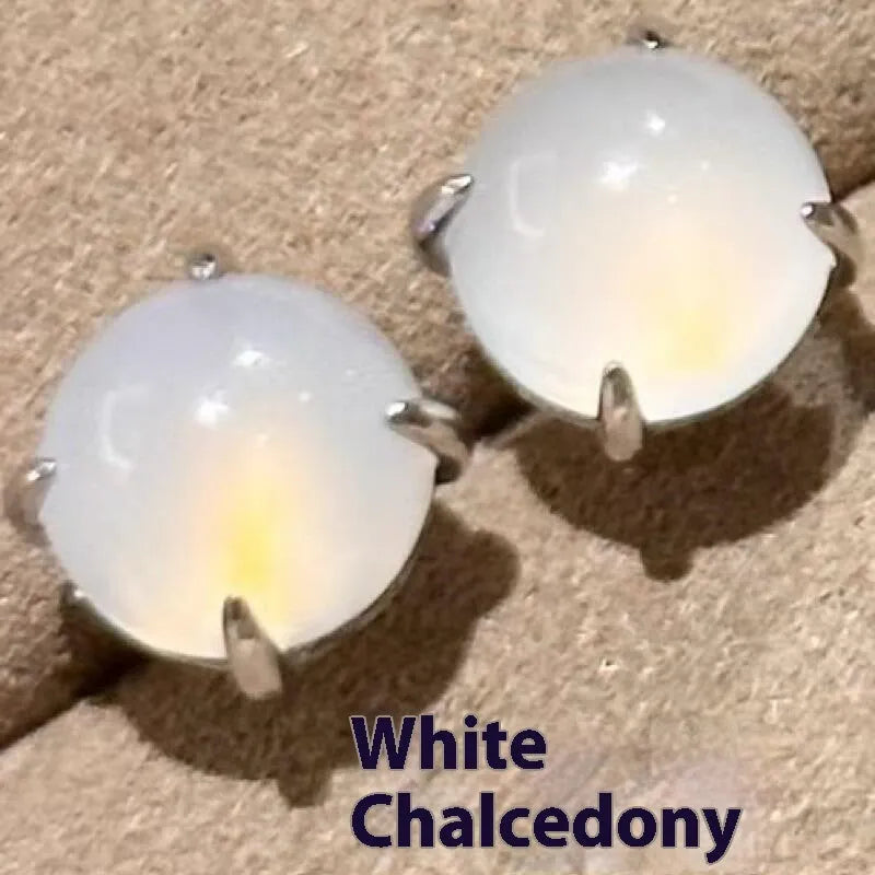 Chinese style retro chalcedony stud earrings with four-claw settings in three colour options