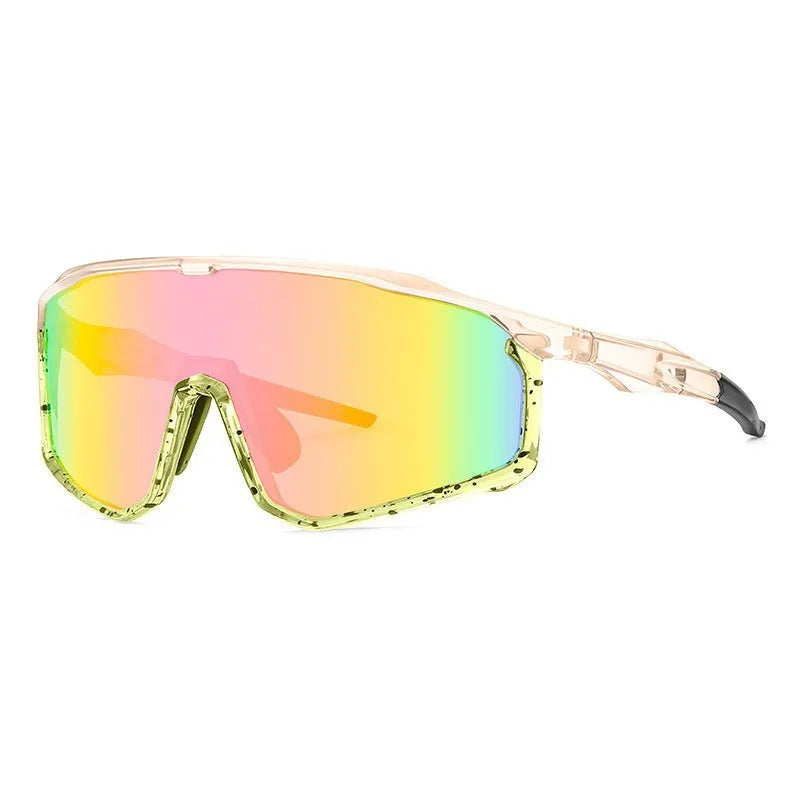 Mountaineering goggles with colourful lenses and full frame design for climbing and hiking