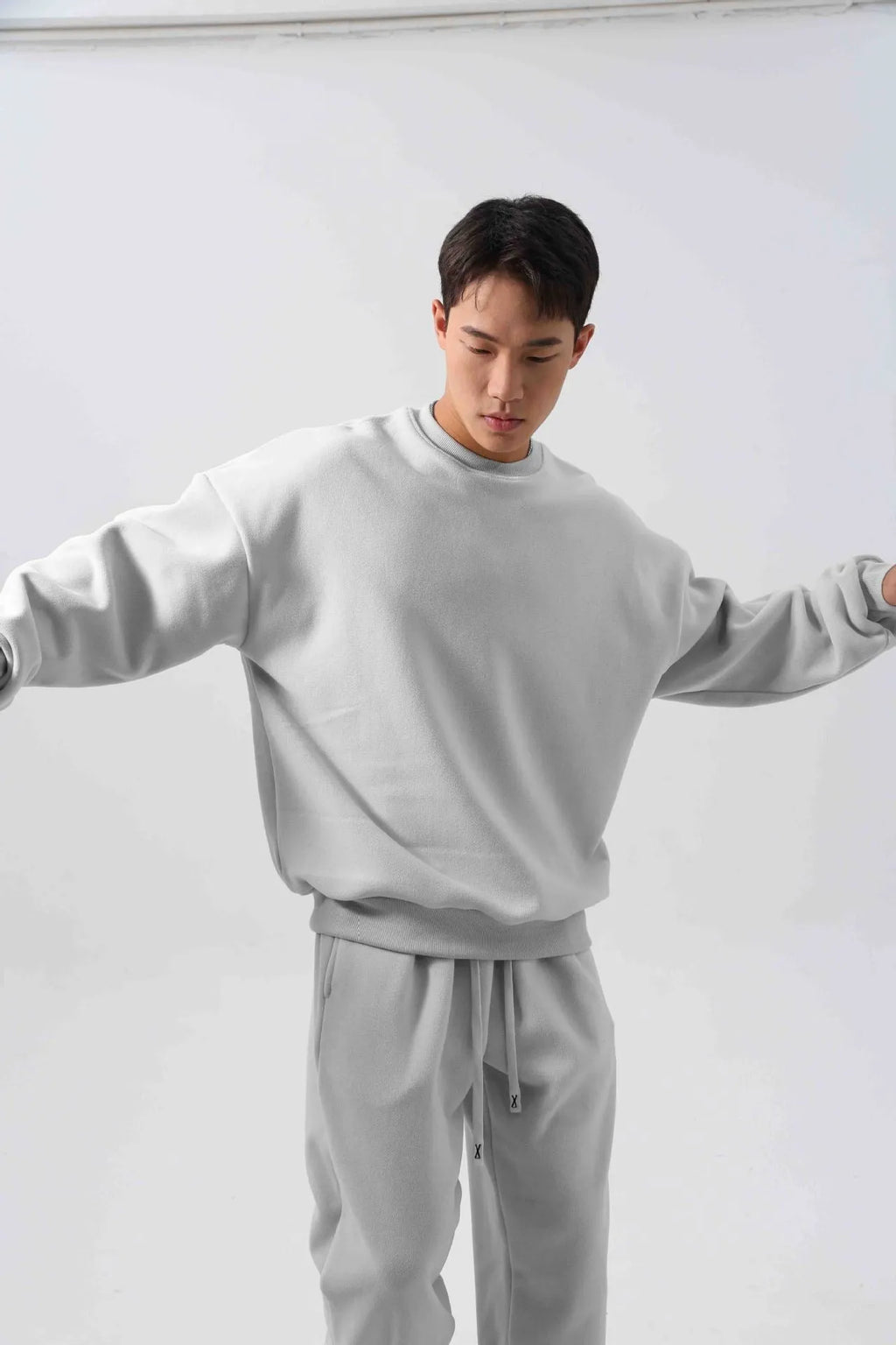 Men's polar fleece sports suit set with crew neck coat and padded trousers in double-sided shake design
