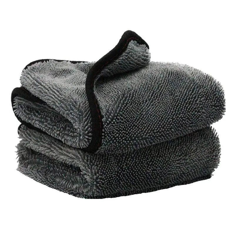 Grey microfibre car drying towel measuring 40x40cm for vehicle cleaning