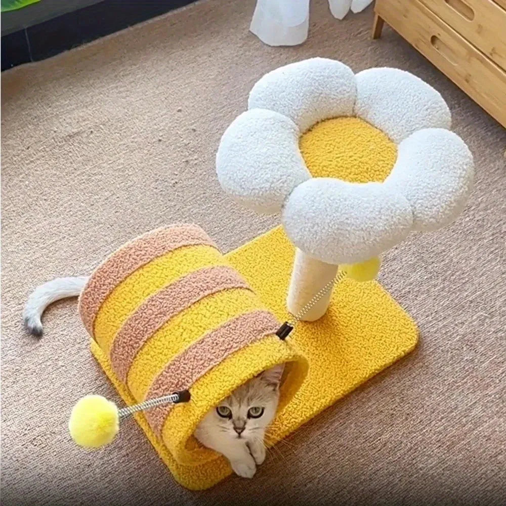 Yellow bee-themed cat climbing frame with sisal scratching boards and tunnel, dimensions 46x36x25cm