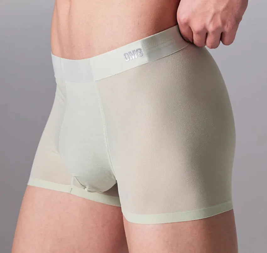 Men's lightweight seamless fitness shorts in black, blue, green, or silver on a size chart