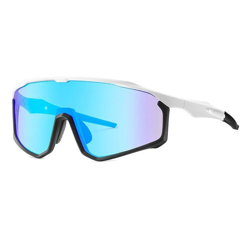 Mountaineering goggles with colourful lenses and full frame design for climbing and hiking
