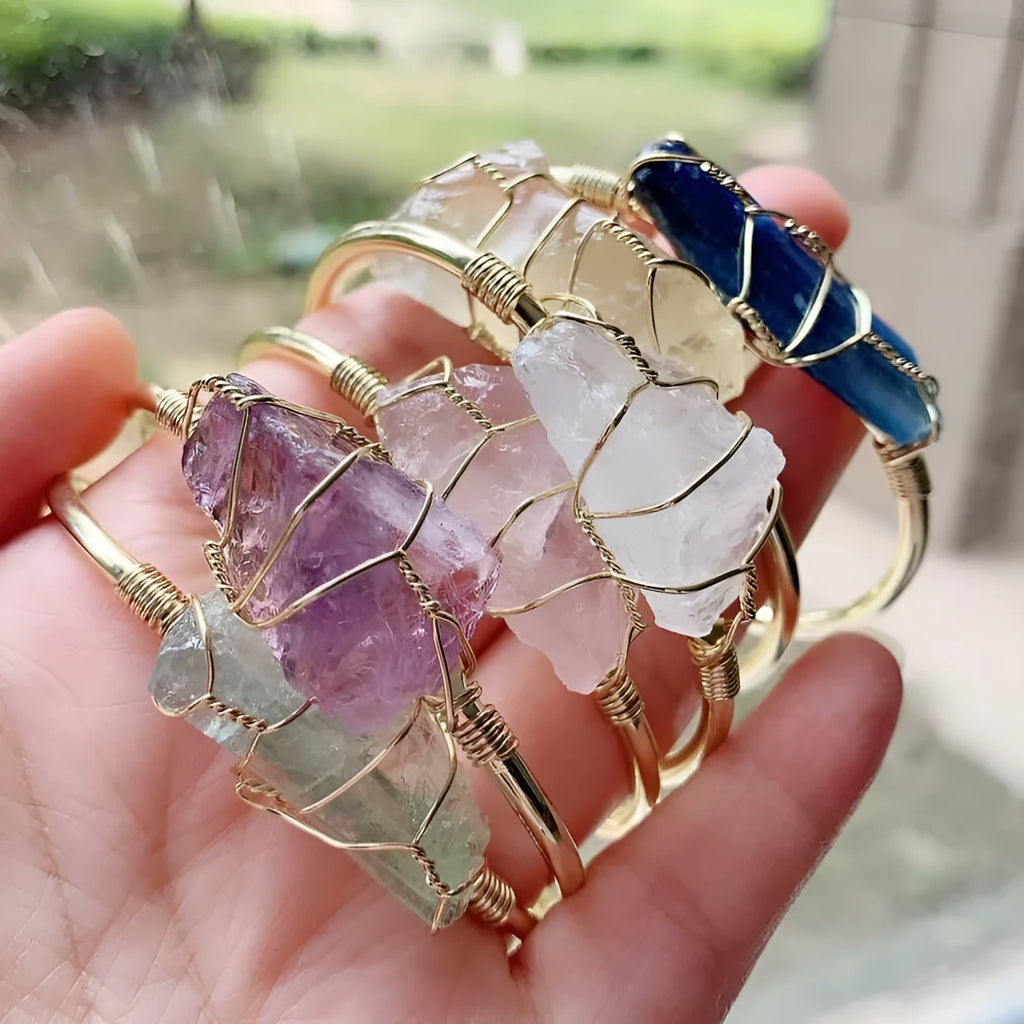 Natural crystal unshaped bracelet with gold winding, geometric rough stones, mixed colour finish, unisex design