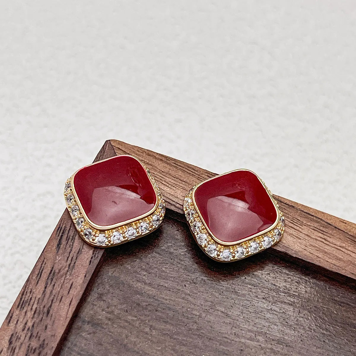 Red geometric square plate earrings with retro style and inlaid detailing