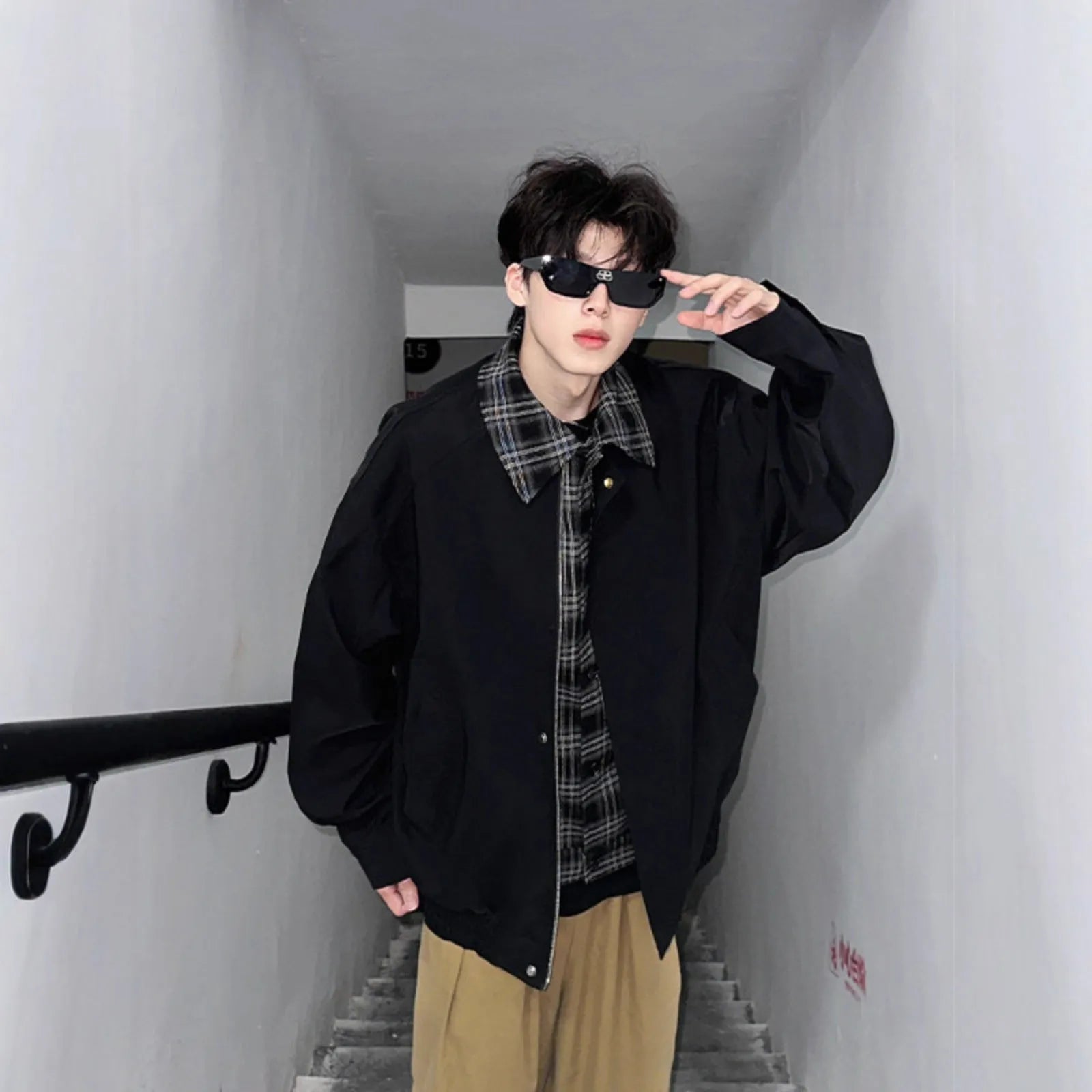 Men's spring-autumn fake two-piece jacket in black, loose fit, with side pockets and long sleeves