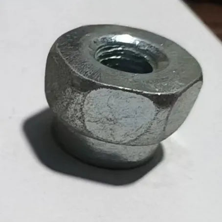 Ouma aluminium screw-on weeding head attachment for converting a strimmer to a lawn mower.