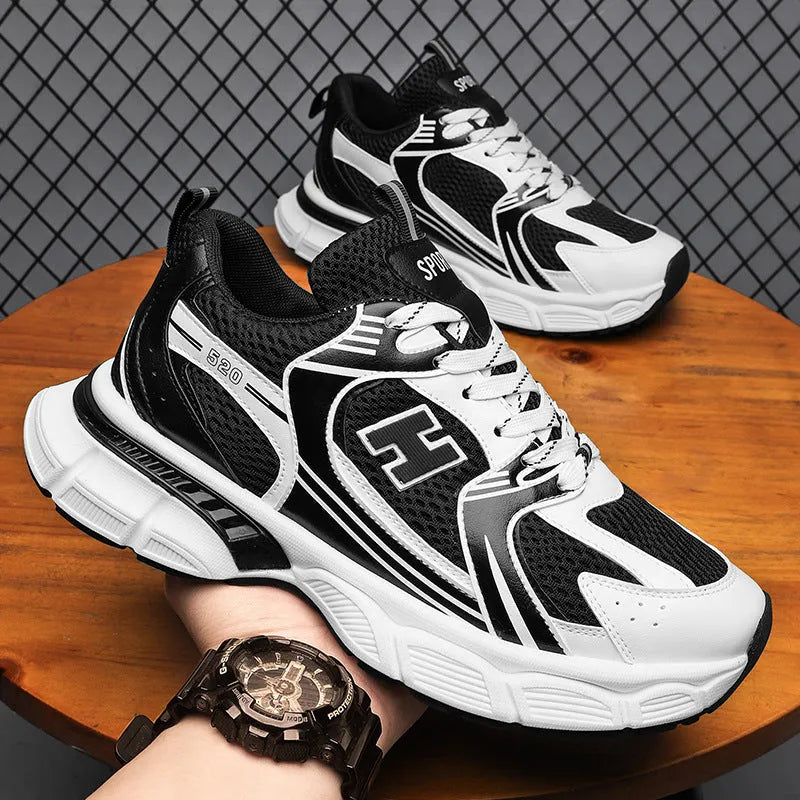 Men's solid colour mesh running shoes with plastic sole in sizes 39-45