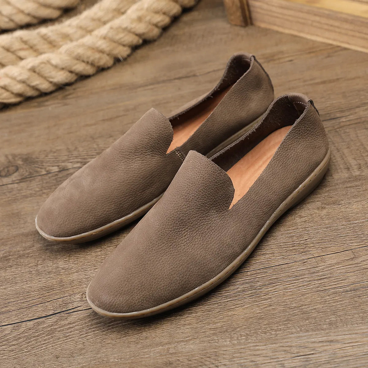Handmade men's casual shoes in khaki and grey with cowhide upper and wedge heel design
