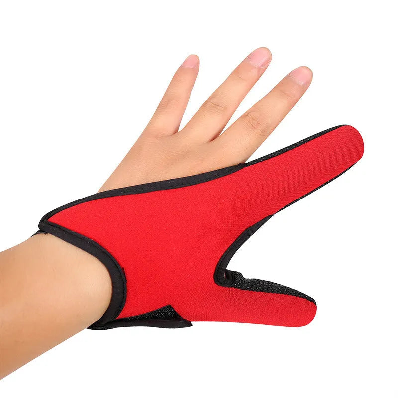 A single two-finger fishing glove in camouflage colour, showing the diving cloth back and microfiber palm material.