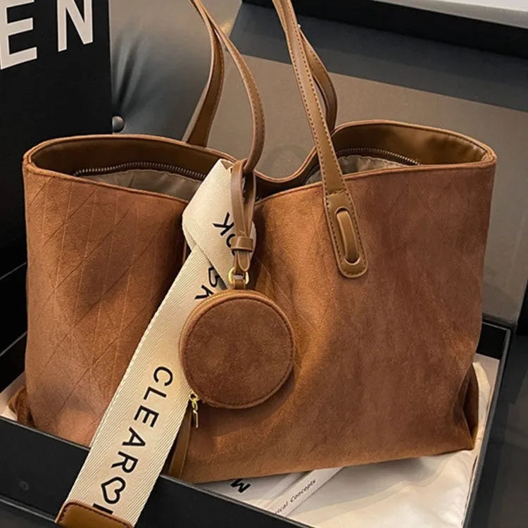 Casual large capacity polyester tote bag with zippered compartment in one of four colours