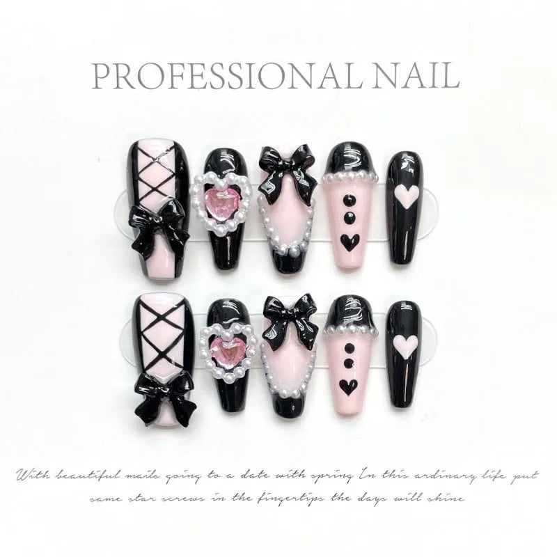 Black and pink peach heart hand-painted handmade manicure nails with cat's eye style