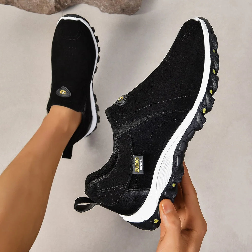 Men's round head thin shoes in slip-on oversleeve design available in multiple colours