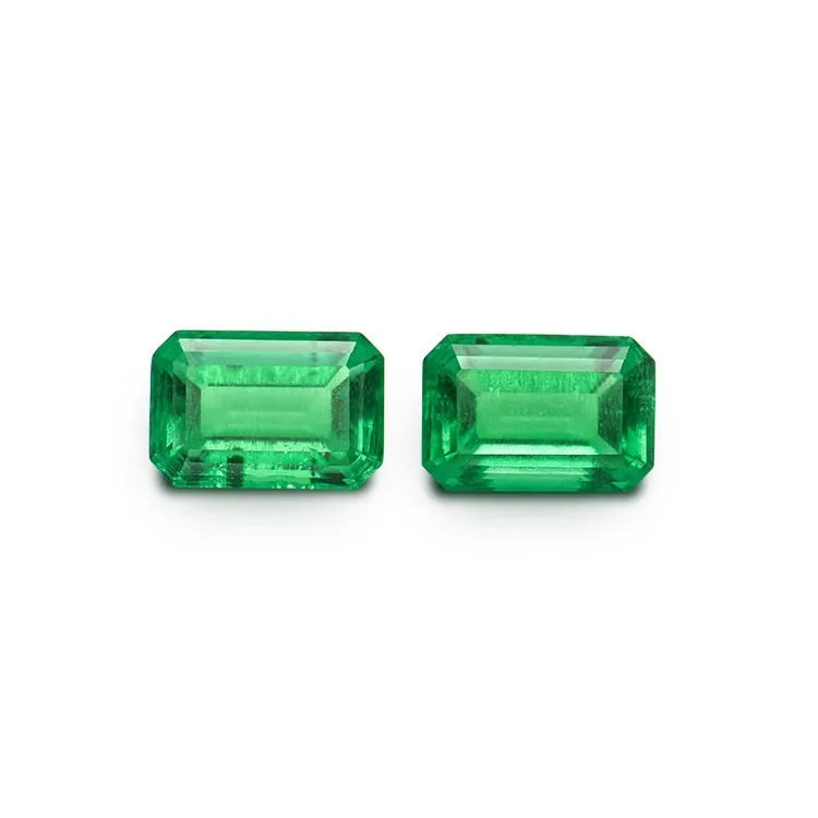 Cultivated emerald gemstone in Columbia green with round and grandmother cut options