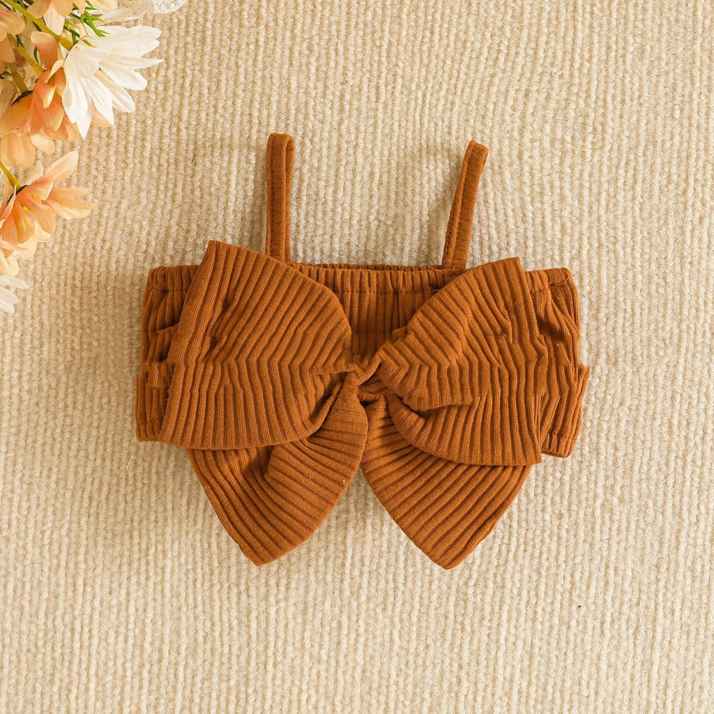 Girls' summer cotton bow suspenders short top and trousers suit set in beige with flower pattern