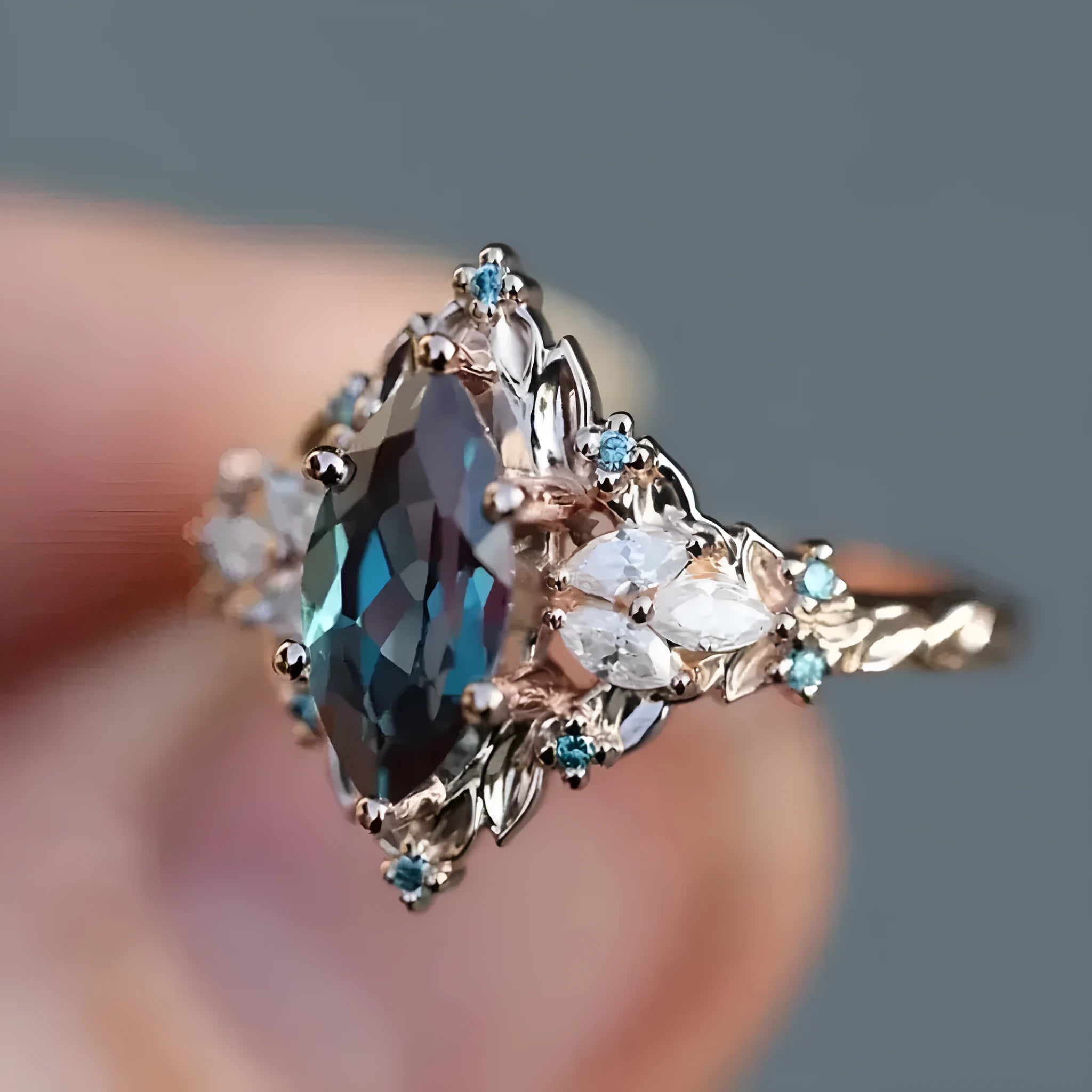 Retro hollow-out brushed ring for women in rose gold copper with inlaid zircon and leaf details