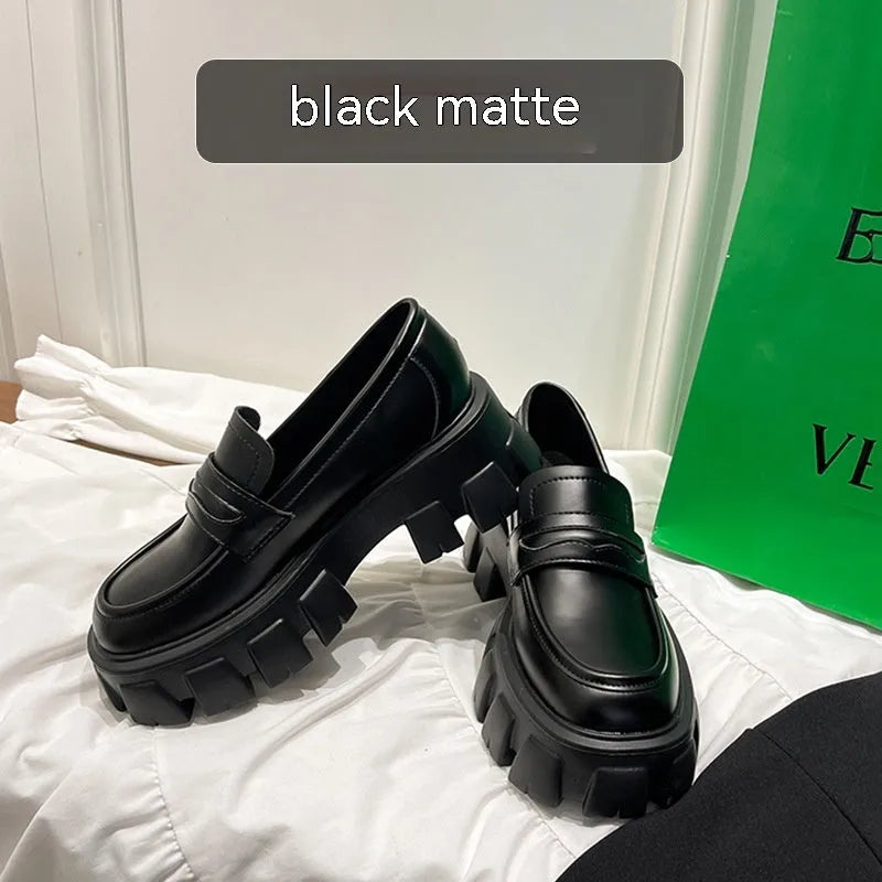 British style wide fit loafers in patent leather with rubber sole and muffin heel base