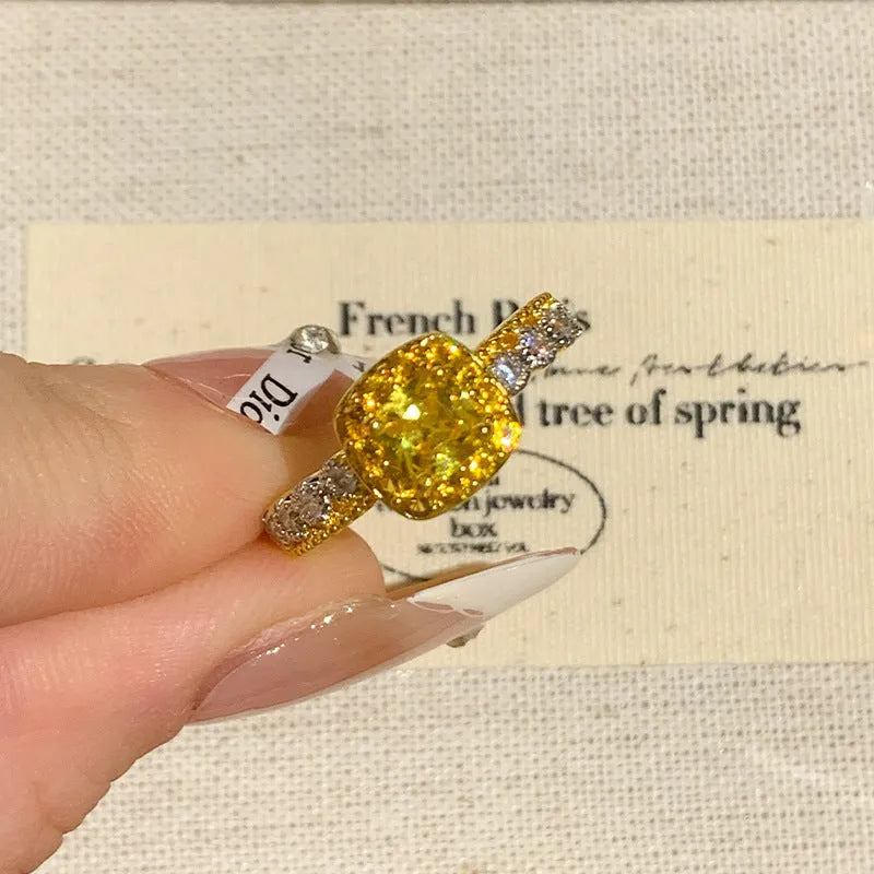 Yellow diamond pineapple cube sugar polished copper geometric ring for women in quadrilateral shape
