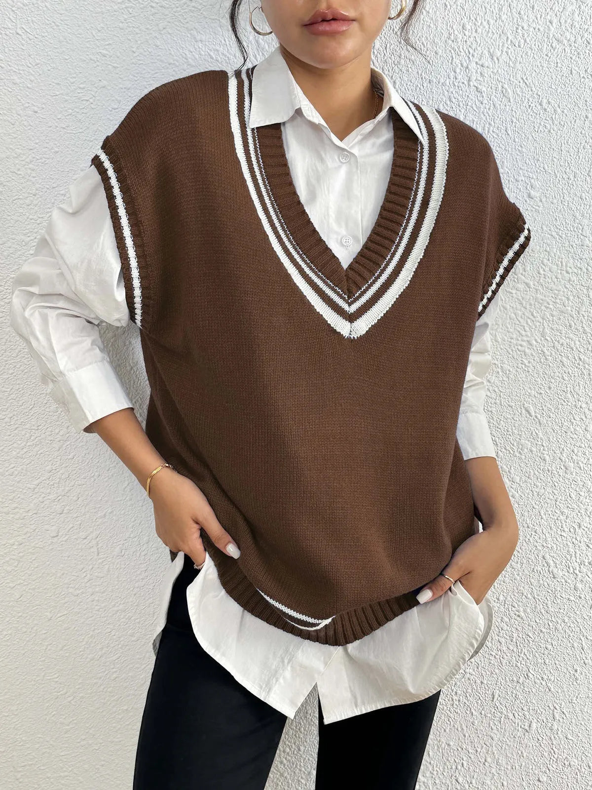 Women's casual wool vest sweater in acrylic fabric with free size loose fit college style design