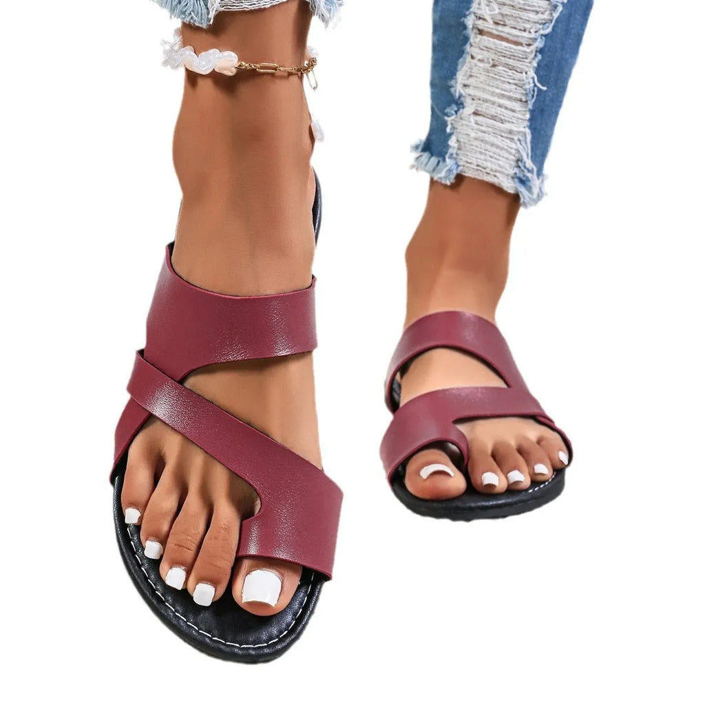 Casual hollow out beach slippers with rubber sole in solid black brown or wine red for adults