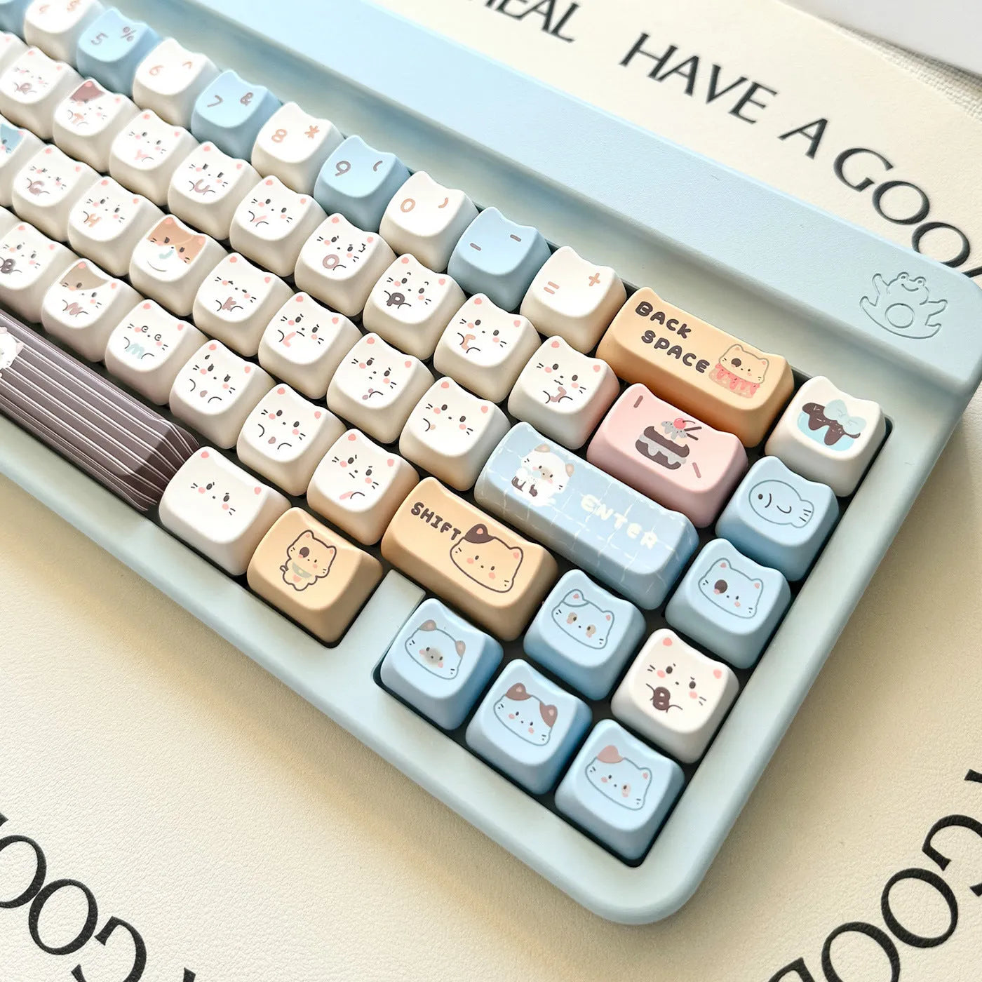 Sea salt cat design PBT keycap set for mechanical keyboards with March layout 7u supplement compatibility