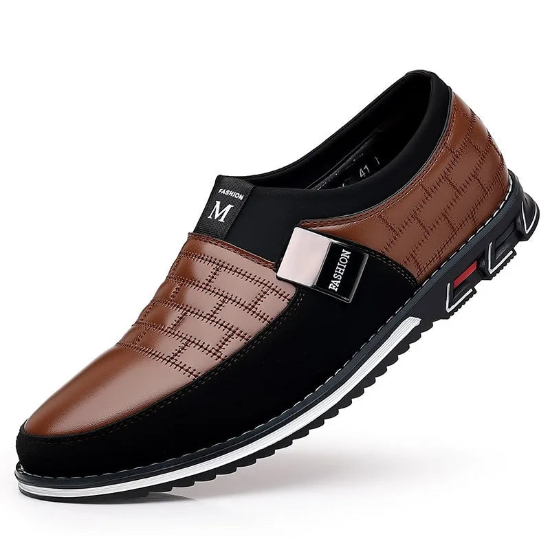 Slip-on men's plus size casual leather shoes in black with round toe and rubber sole