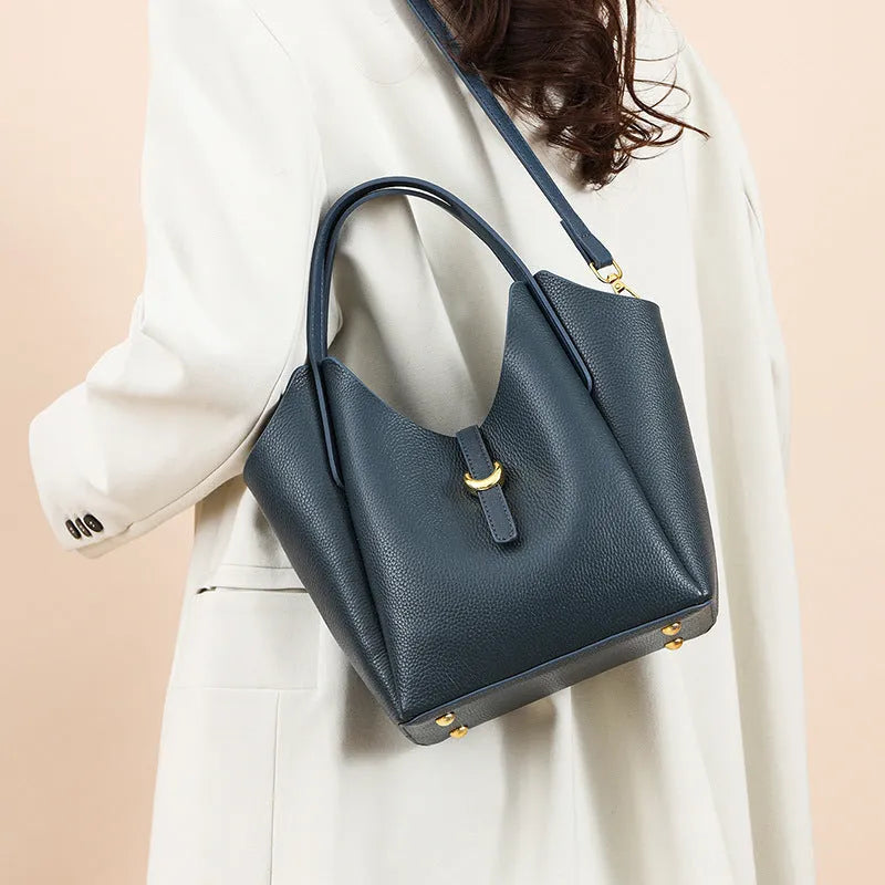 Genuine leather women's retro bucket bag in beige with top handle and sandwich pocket