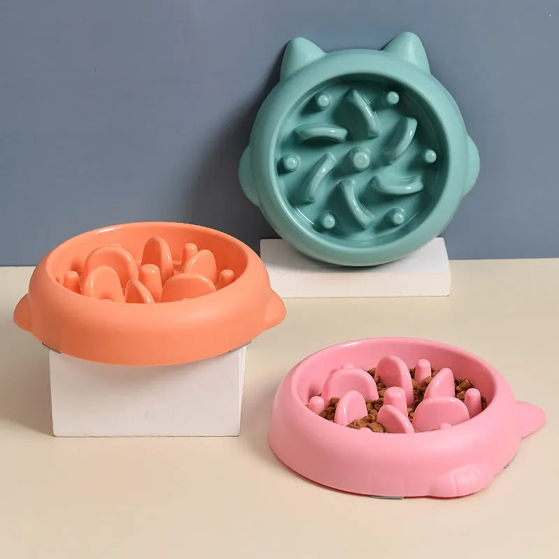 Green PP plastic slow feeder bowl for dogs with bone-shaped obstacles inside