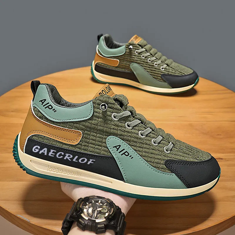 Men's green and grey mesh running shoes with viscose sole and lace-up closure